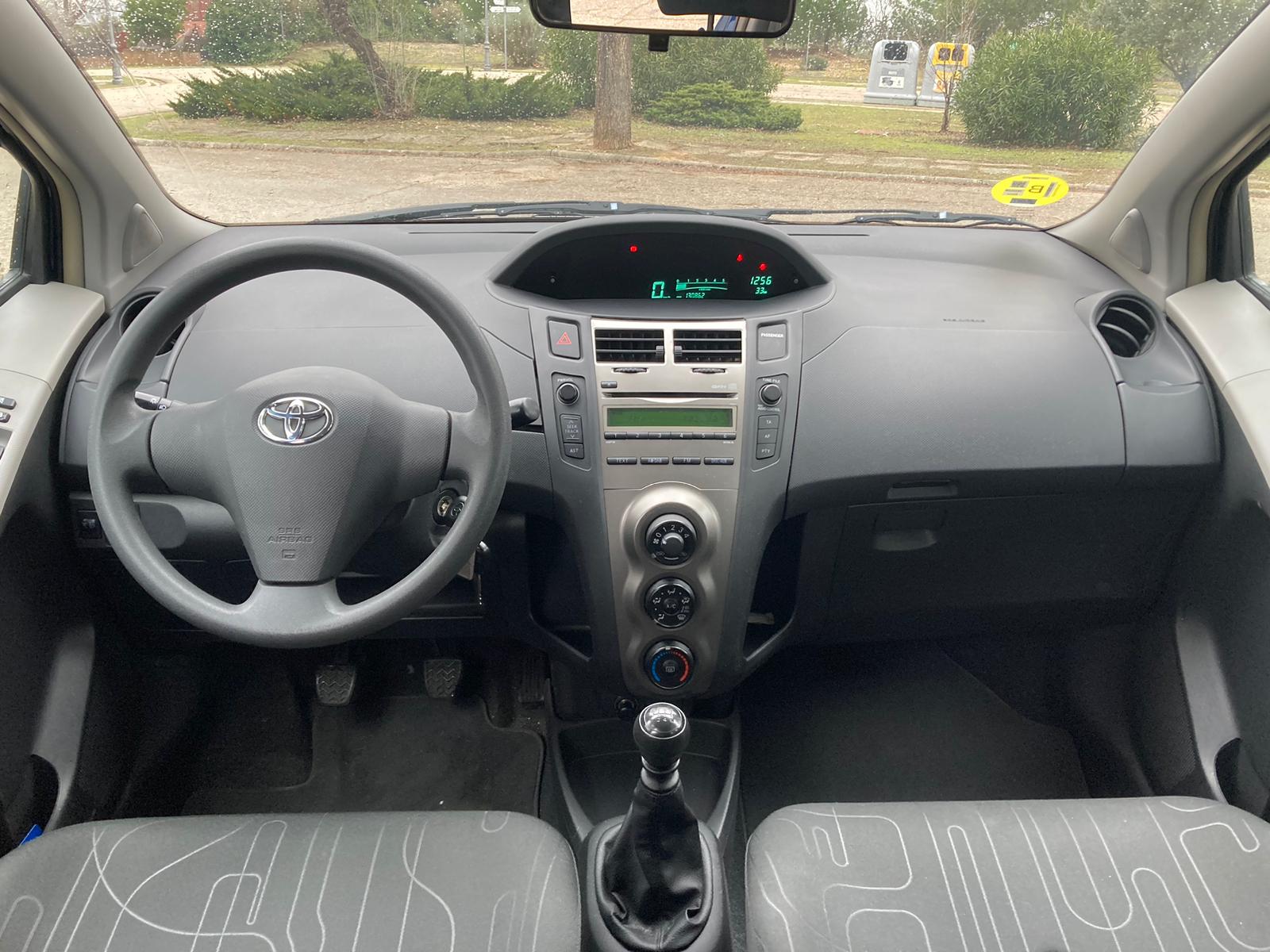 Toyota Yaris 1.4D Life 2010
